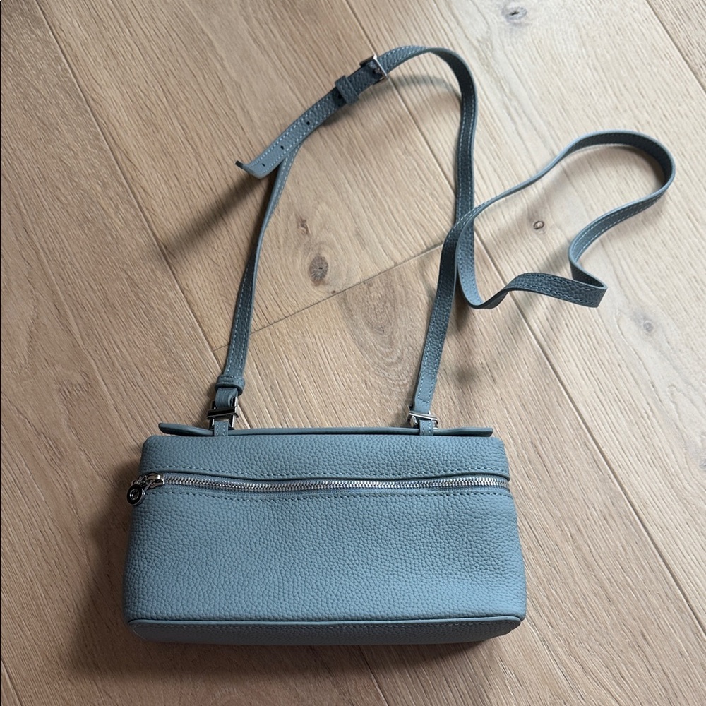 Elegant Blue Crossbody Bag
